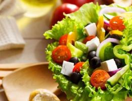 Очень вкусный греческий салат с фетаксой или брынзой