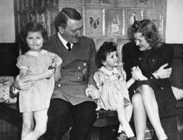 Что доказали французские ученые о смерти Гитлера?